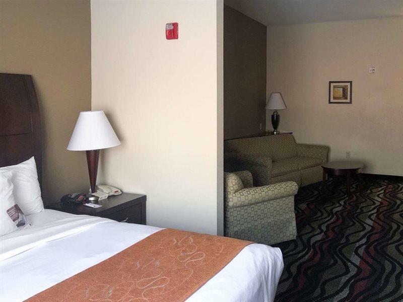 Comfort Suites Beaumont I-10 Esterno foto